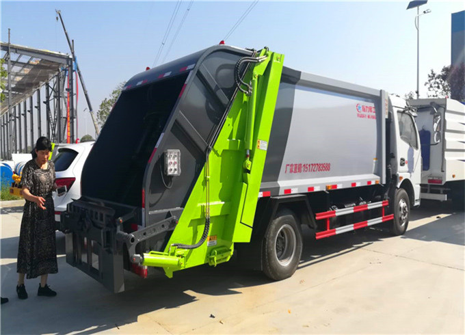 新型垃圾车压缩式垃圾车节能环保
