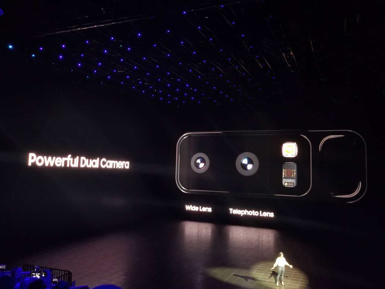 三星Note8发布双摄手机迎战苹果